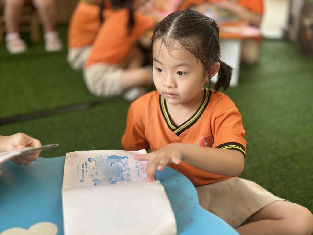 Mầm Non Ngôi Nhà Bí Đỏ